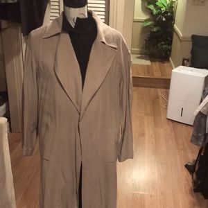 Lt weight spring or summer trench